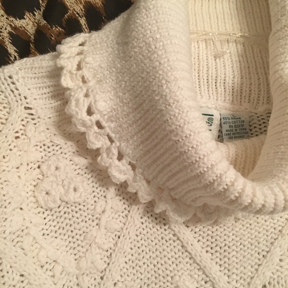 Vintage Shenanigans 3D Crochet Cowl Tunic Sweater - Picture 2 of 5